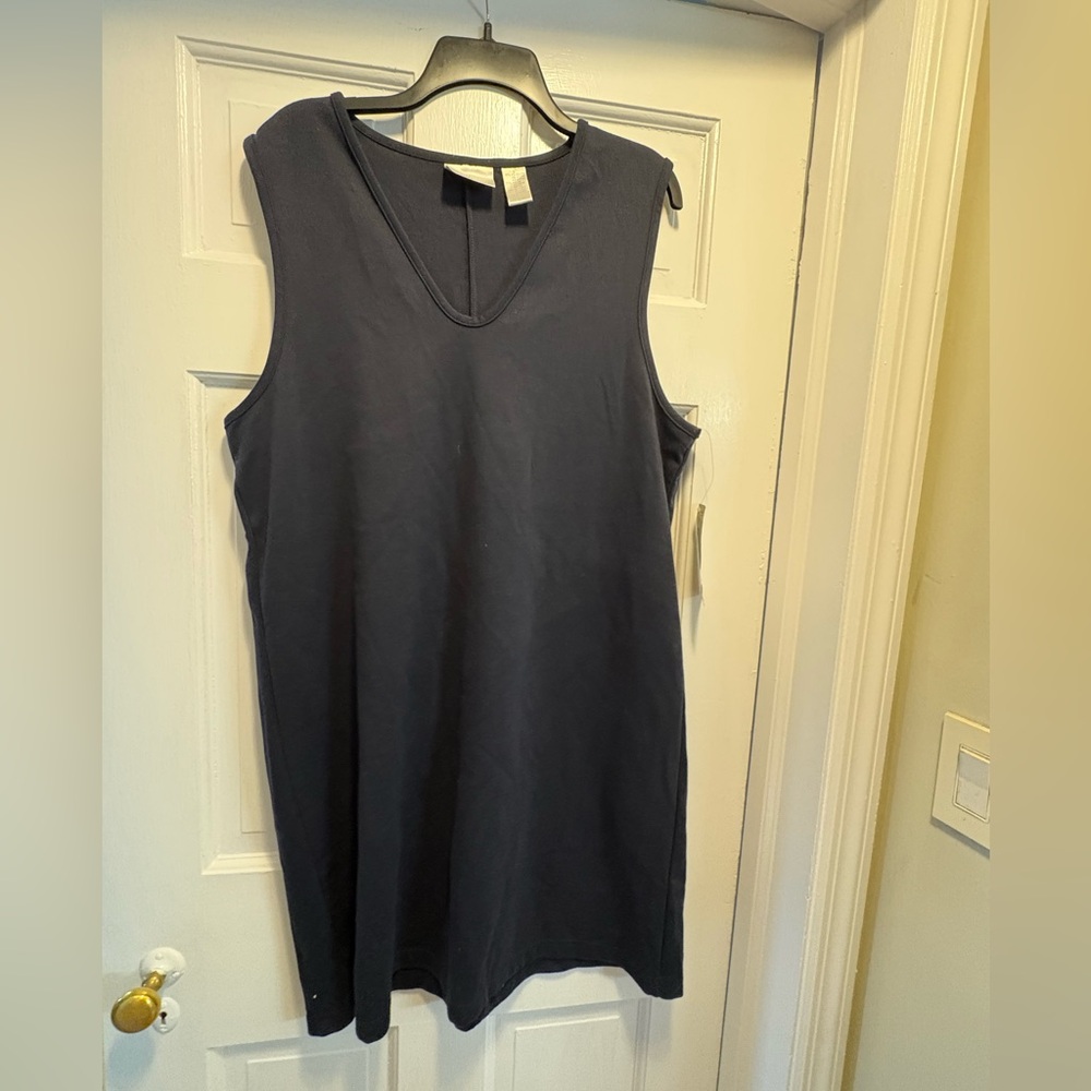 ** Liz Claiborne First Issue Elegant Black Garment— NWT